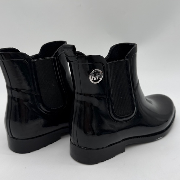 Michael Kors Glossy Black Waterproof Low Ankle Boots Women's Size 6 - Picture 9 of 12